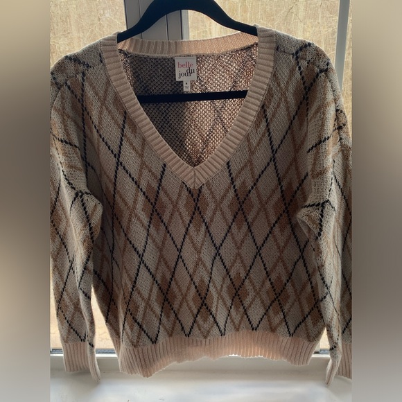 Very soft sweater! Never worn but purchasing tags were removed. - Picture 1 of 5